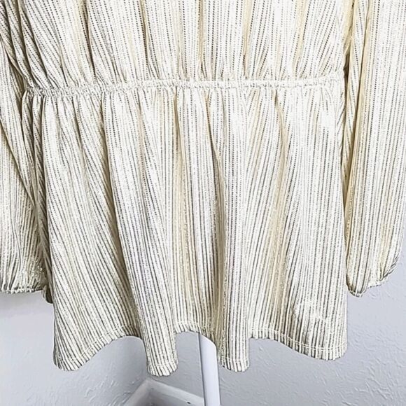 Lane Bryant White & Silver Metallic Top, Peplum Waist, Longsleeves, Size 22/24 - Picture 3 of 8